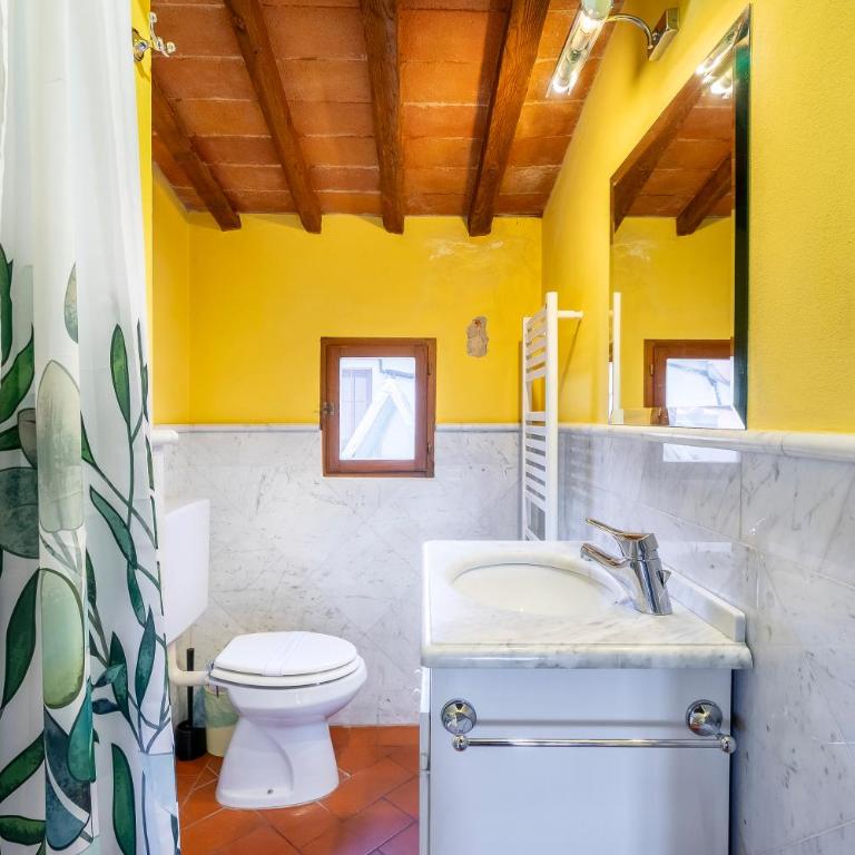 Piazza Santa Croce - Appartamento con 2 Camere da Letto - 31
