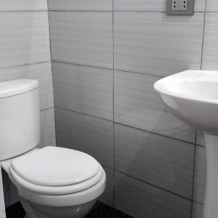 Hostal Real Caraz - Habitación Doble Económica - 22