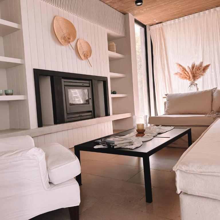 La Tertulia - Three-Bedroom House - 8