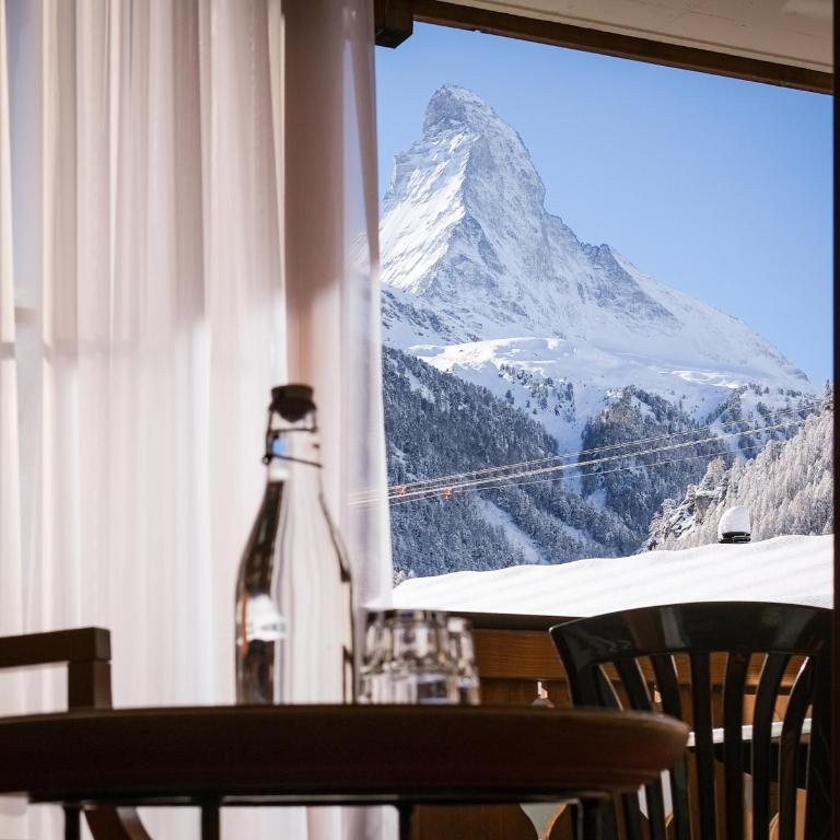 Mountain Paradise - Doppelzimmer mit Blick auf das Matterhorn - 6