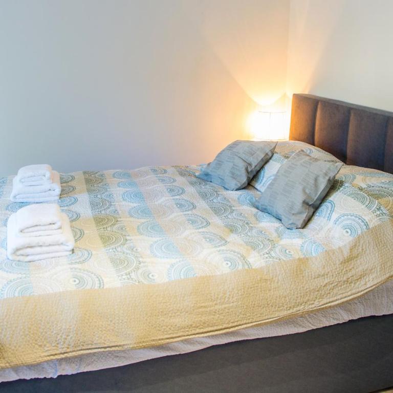 Maxim Apartments - Studio with Balcony - 16