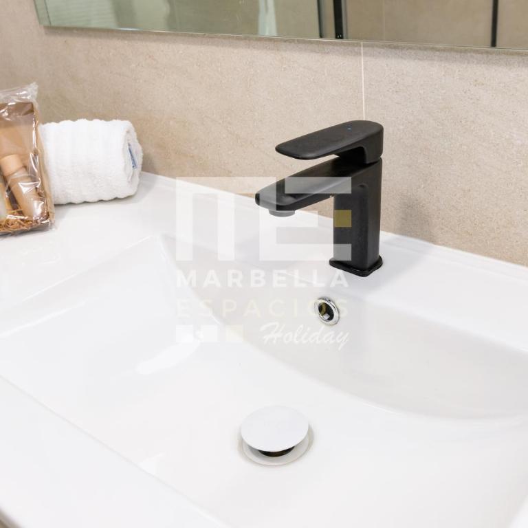El Dorado 3 dormitorios cerca Puerto Banus - Three-Bedroom Apartment - 67