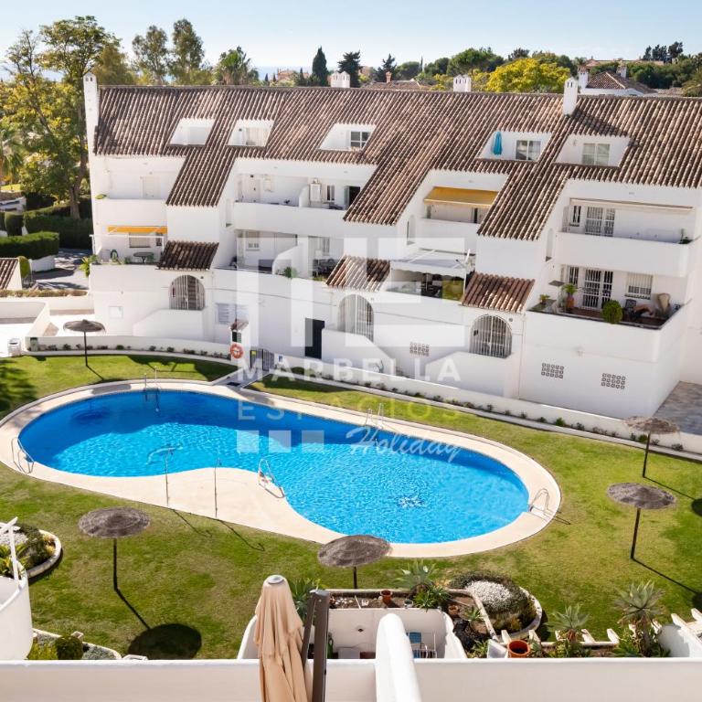 El Dorado 3 dormitorios cerca Puerto Banus - Three-Bedroom Apartment - 79
