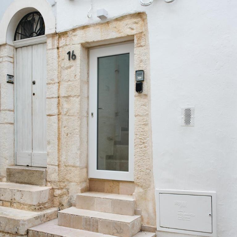 Silentio Suite N2-Ostuni-Jacuzzi - Appartamento con 1 Camera da Letto - 65