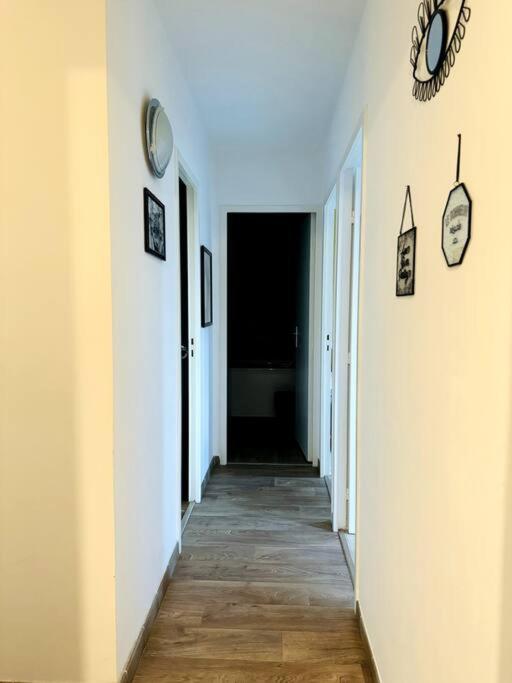 Maison rénovée et chaleureuse proche du mémorial - Maison 3 Chambres - 22