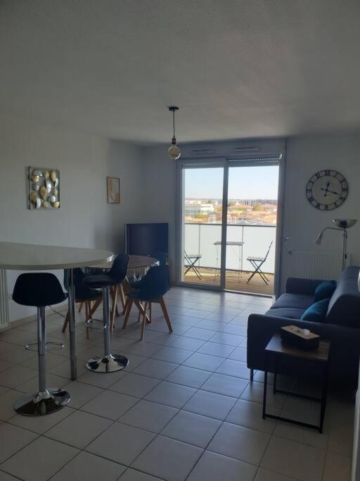 Spacieux T3 Balcon Parking Privé - Appartamento con 2 Camere da Letto - 2