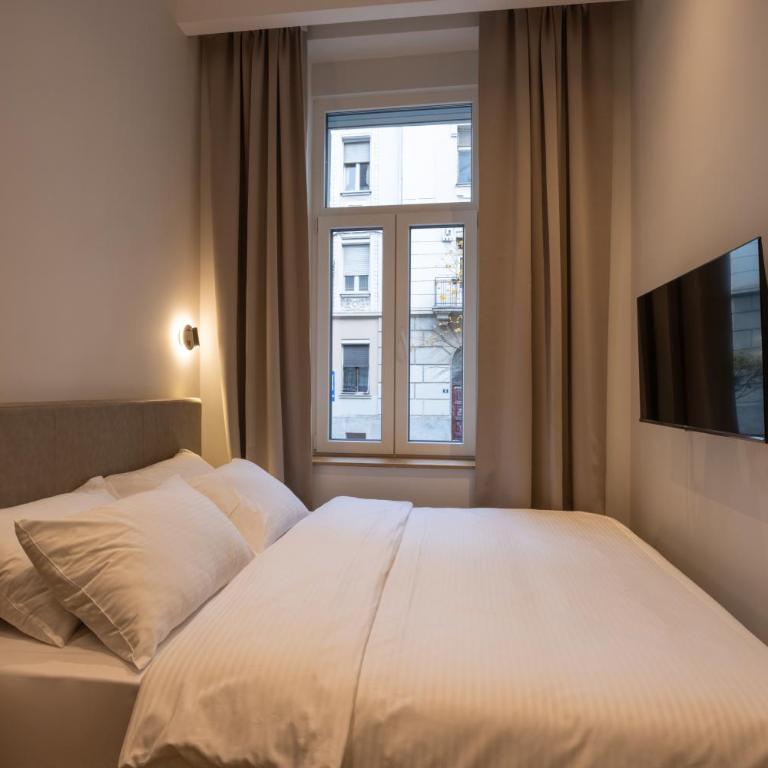 Hop Inn Rooms & Suites - Superior Dvokrevetna Soba sa Bračnim Krevetom - 13