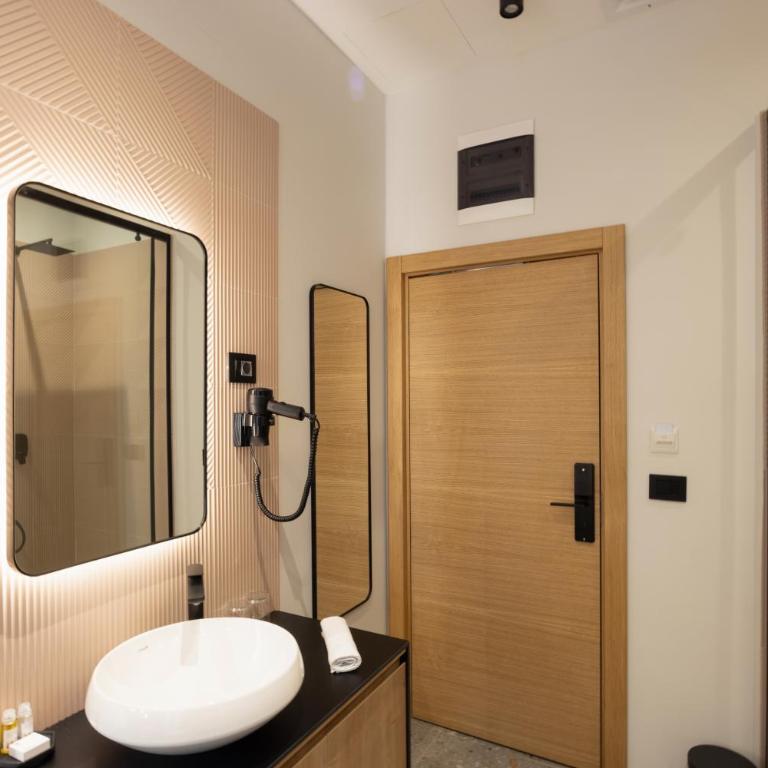 Hop Inn Rooms & Suites - Deluks Jednokrevetna Soba - 6