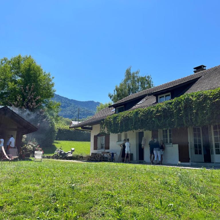 Grande maison familiale dans le massif des Bauges - Maison 7 Chambres - 25