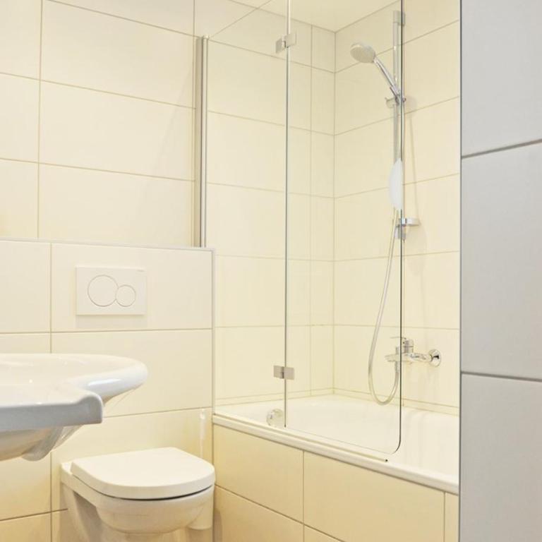 Pension Olympia - Doppelzimmer mit Balkon - 19