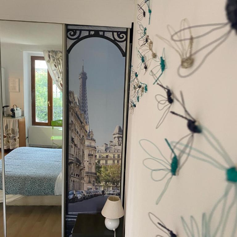 L'académie de Clémence, Guest House Paris-Roland-Garros - Chambre Double - Vue sur Jardin - 4