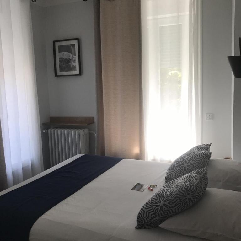 Le Grand Hôtel Mont Dore - Chambre Double Économie - 2