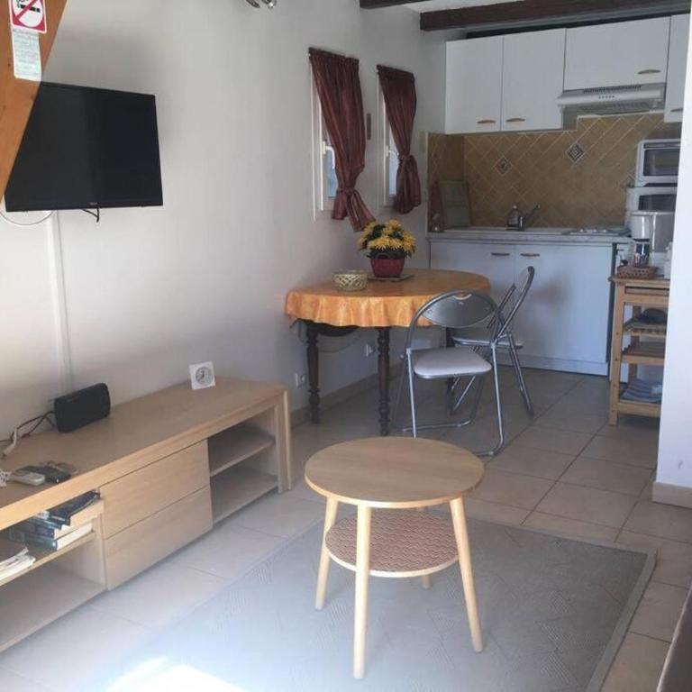 Studio dans villa de charme, piscine, proche plage - Studio - 20