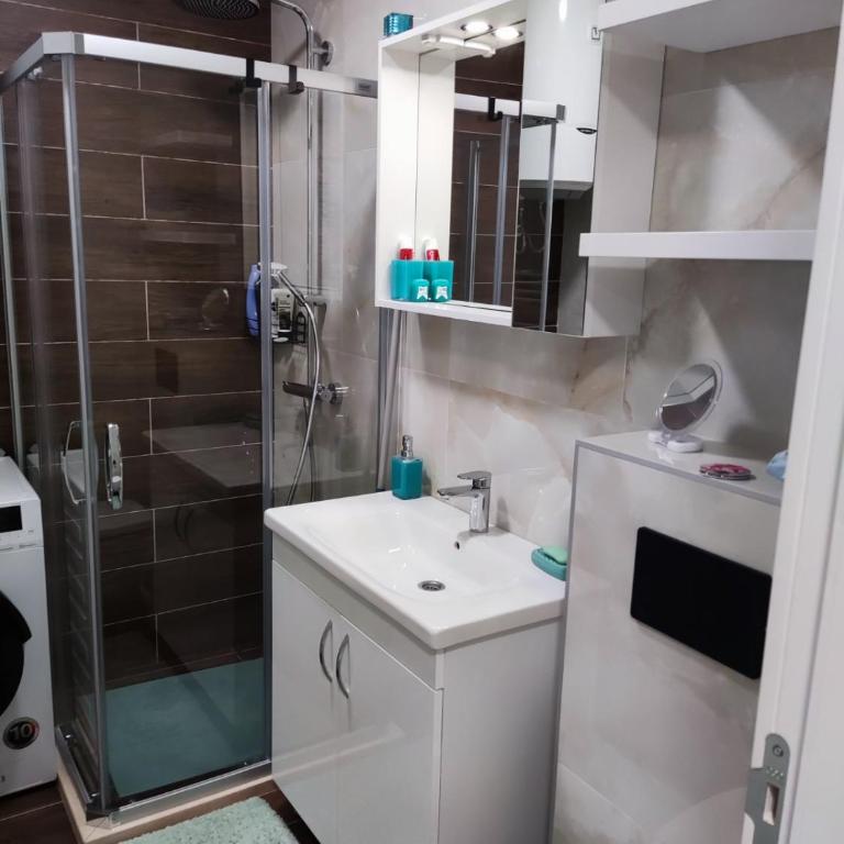 Apartman Kaja (ski-to-door, Jahorina) - One-Bedroom Apartment - 21