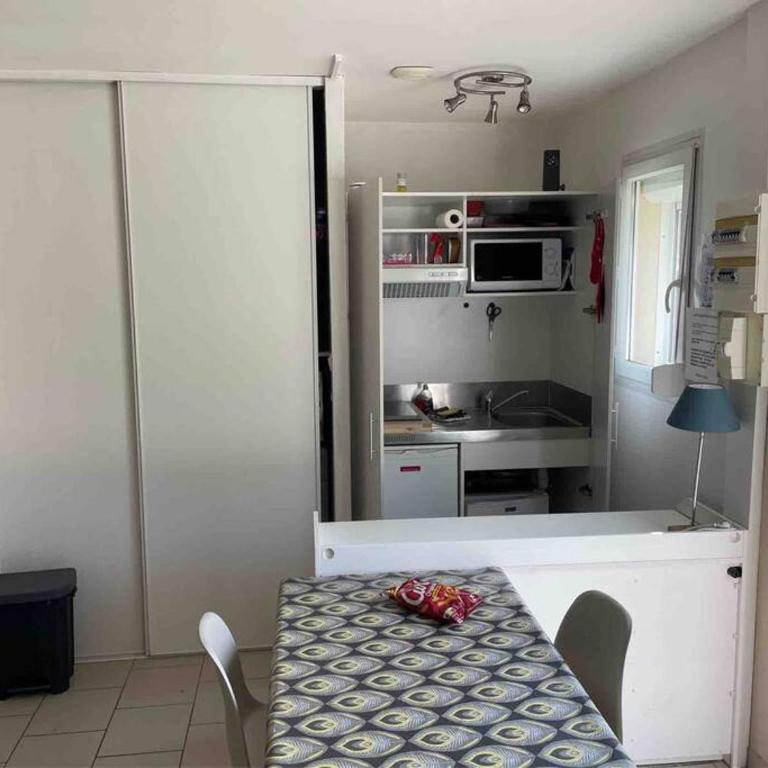 Maison avec terrasse et jardin à 600m de la plage - Casa con 1 Camera da Letto - 8