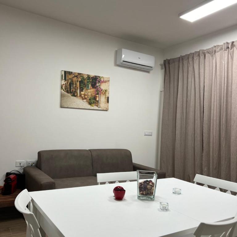 Savoia Apartment - Appartamento con 2 Camere da Letto - 12