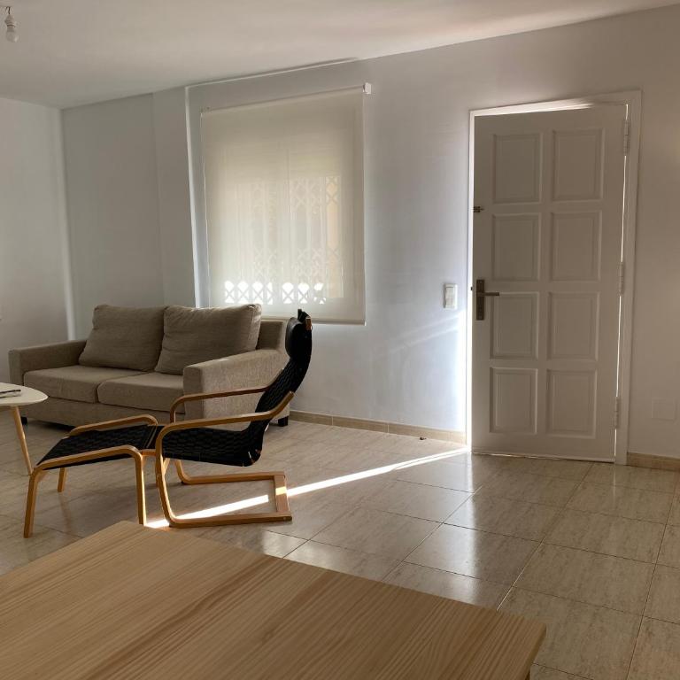 Entre2aigues - Three-Bedroom Townhouse - 21