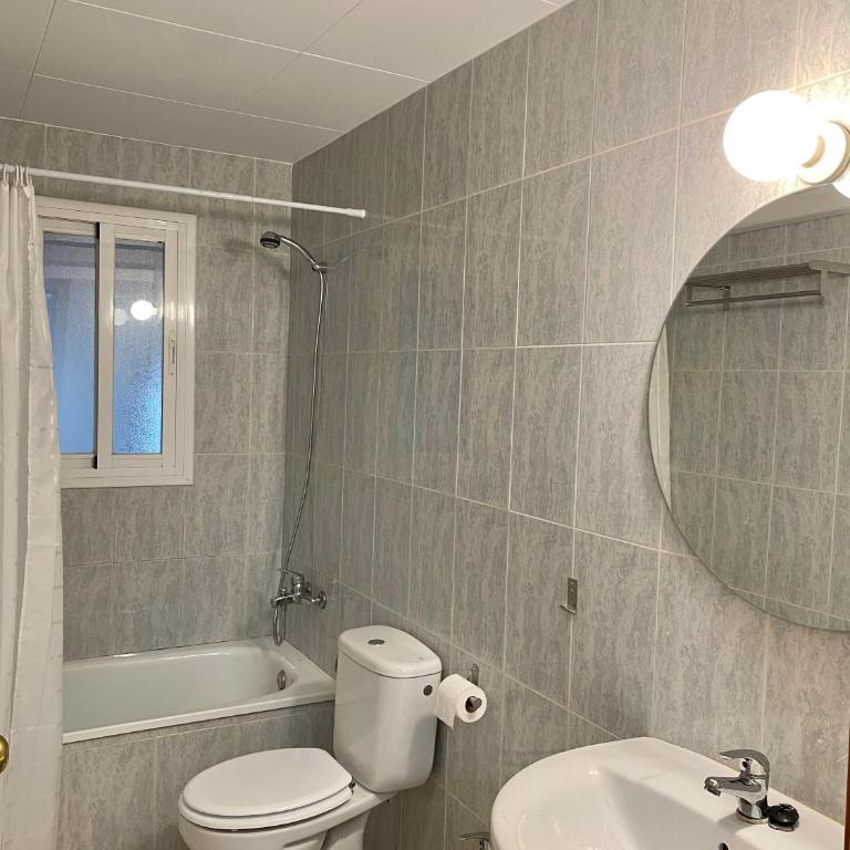Entre2aigues - Three-Bedroom Townhouse - 19