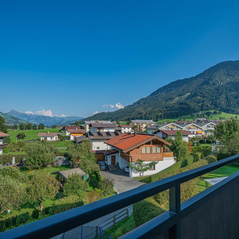 Appartements Andrea Cäciel - Alpline Appartements KG - Apartment mit Blick auf die Berge - 6