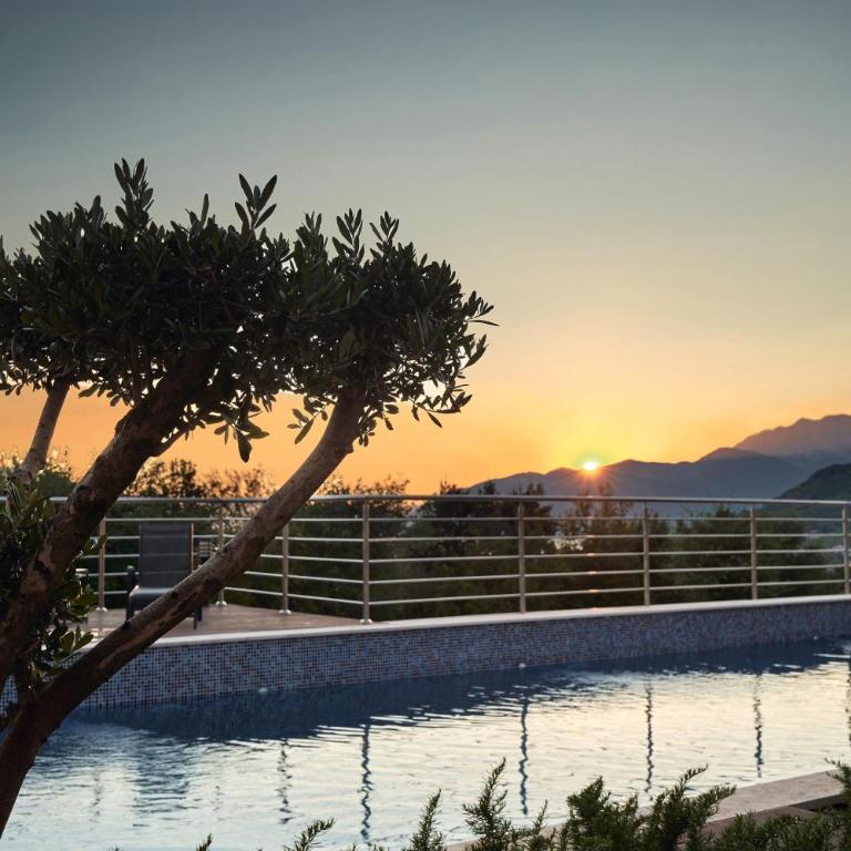 Casa Collection - Suite with Garden View - 10