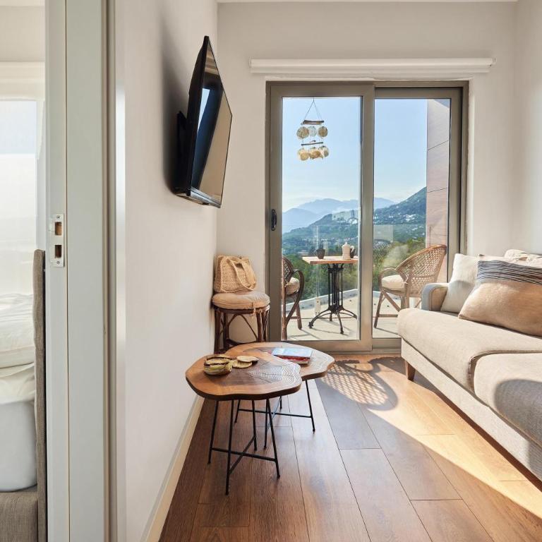 Casa Collection - Two-Bedroom Apartment - 4