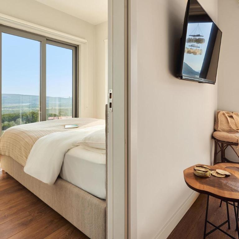 Casa Collection - Two-Bedroom Apartment - 6