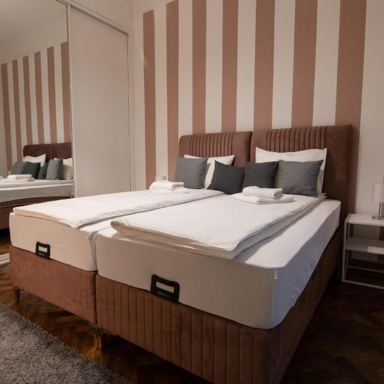 Sweet House Republic - Apartman - 40