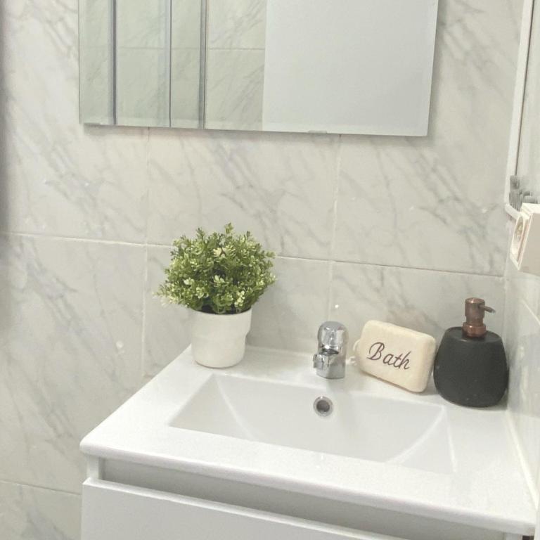 Citymad Granvia Center - Apartamento de 1 dormitorio - 9