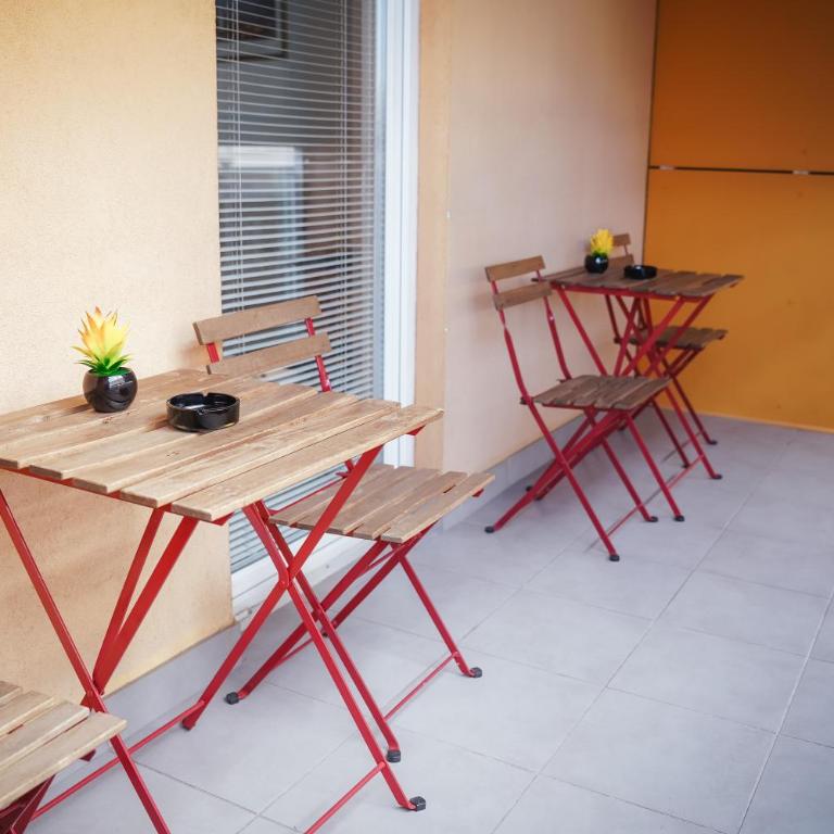 Smallville Apartment - One-Bedroom Apartment - 14