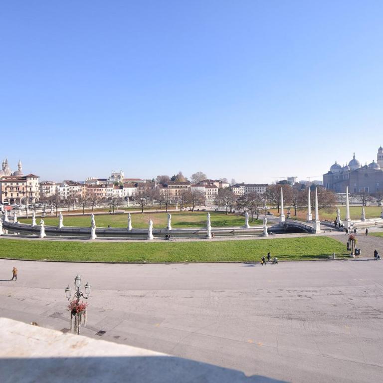 Wonderful Prato della Valle Free Parking - Appartamento con 2 Camere da Letto - 67