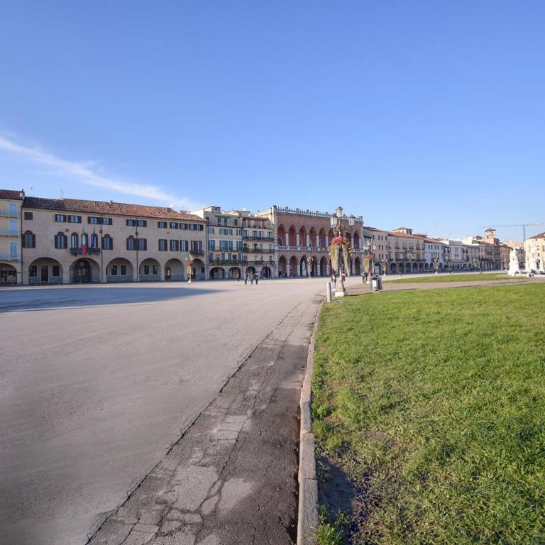 Wonderful Prato della Valle Free Parking - Appartamento con 2 Camere da Letto - 70