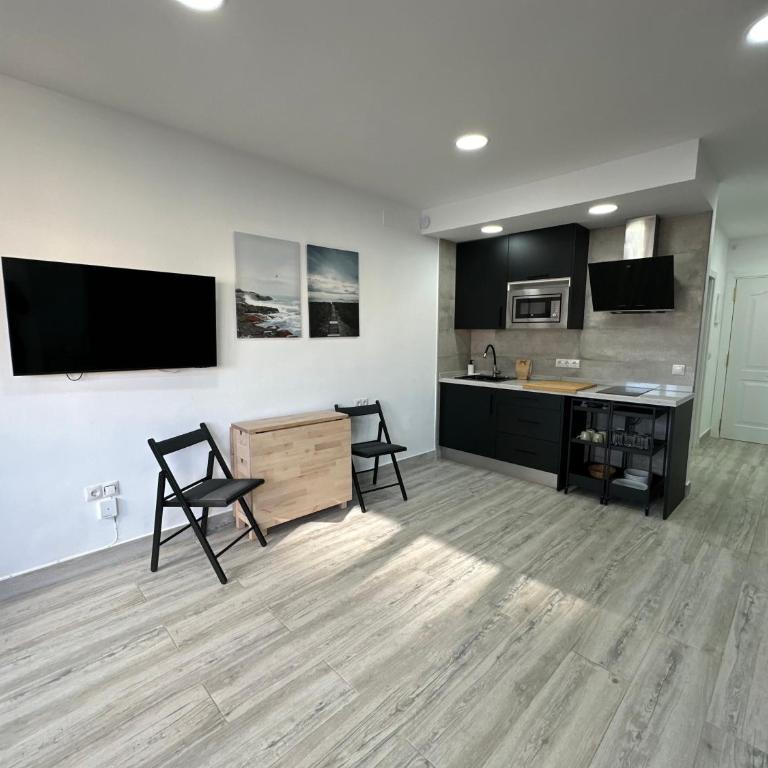 Verdiales Comfort, city center studio, beach, and city center close BY NAMASTE ELITE - Estudio - 5