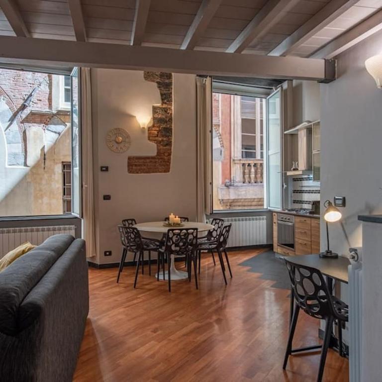 (Aquarium) Elegant Two-Level Apartment with In-Room Tub - Appartamento su 2 Livelli - 1