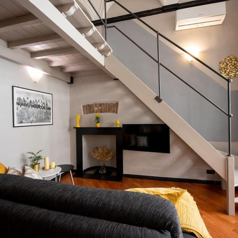 (Aquarium) Elegant Two-Level Apartment with In-Room Tub - Appartamento su 2 Livelli - 2