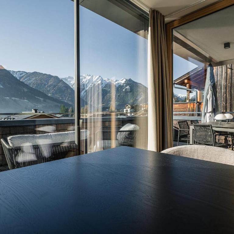 Modern Apartment with Panoramic View - Apartment - 10