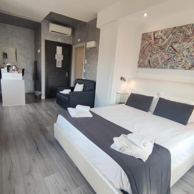 Brunelleschi Holidays Hostel - Junior Suite - 4