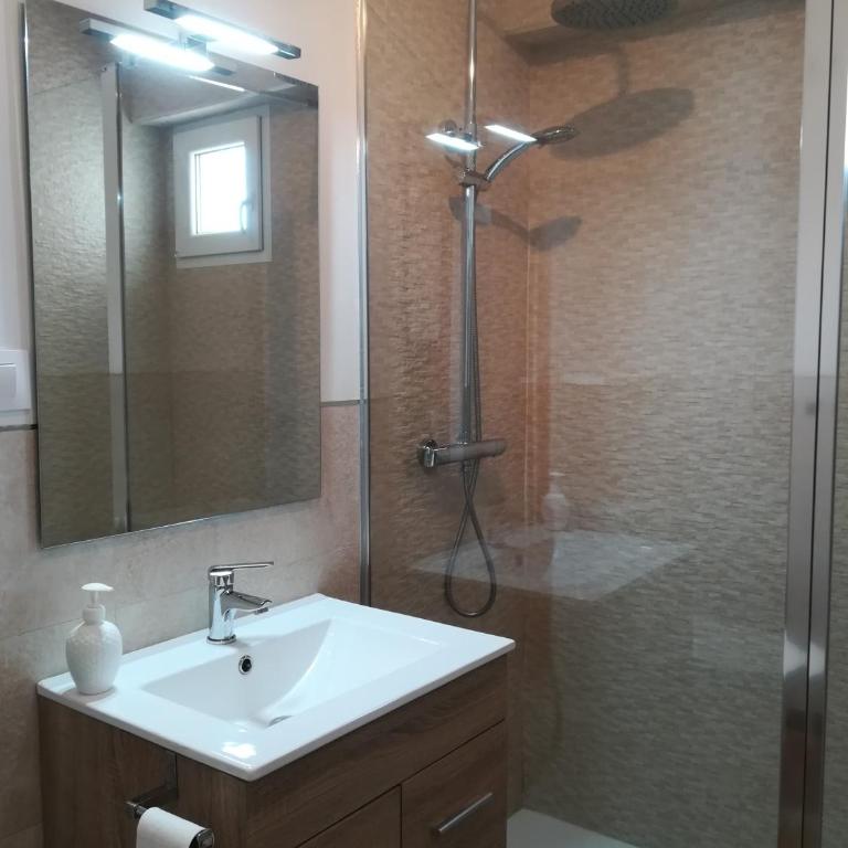 LA TERRAZA DE MAR - Three-Bedroom Apartment - 23