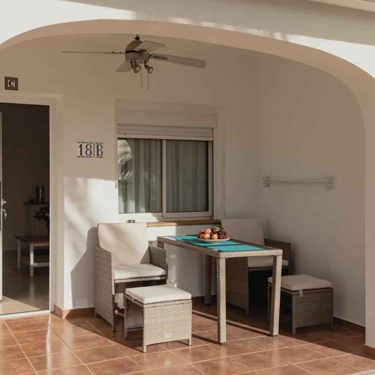 Casa Feliz - RentCar - Apartamento con vistas al jardín - 11