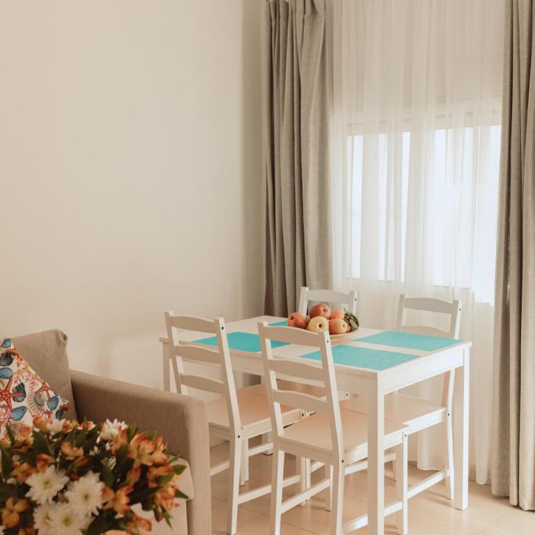 Casa Feliz - RentCar - Apartamento con vistas al jardín - 8