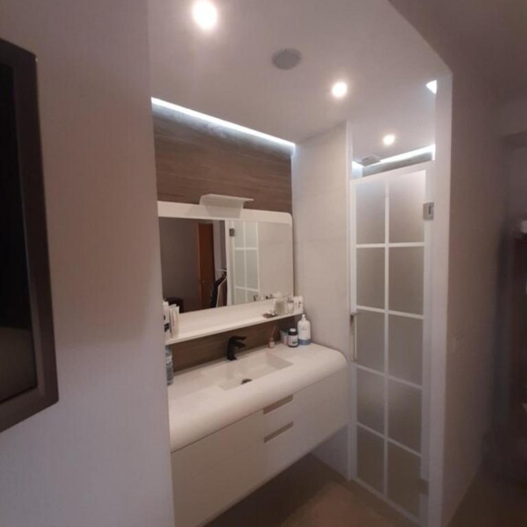 Comodidad en primera linea de playa - Apartamento - 8