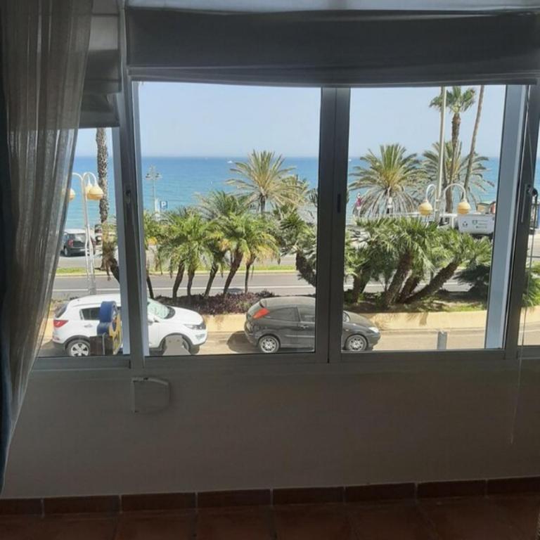 Comodidad en primera linea de playa - Apartamento - 10