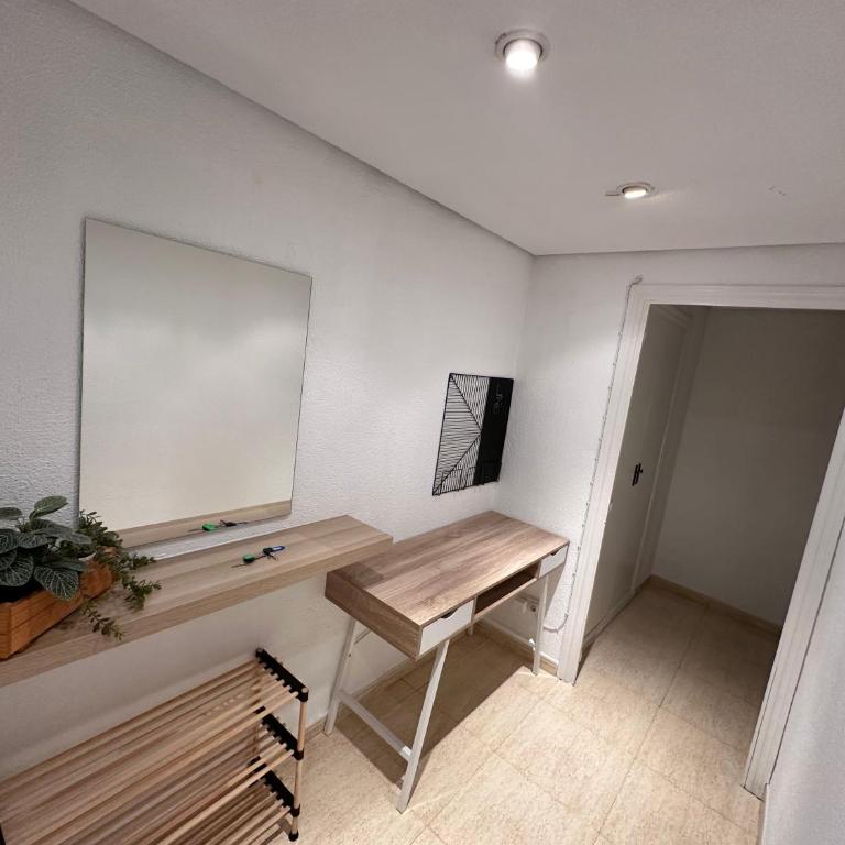 Alicante Beach and Center - Two-Bedroom Apartment - 5