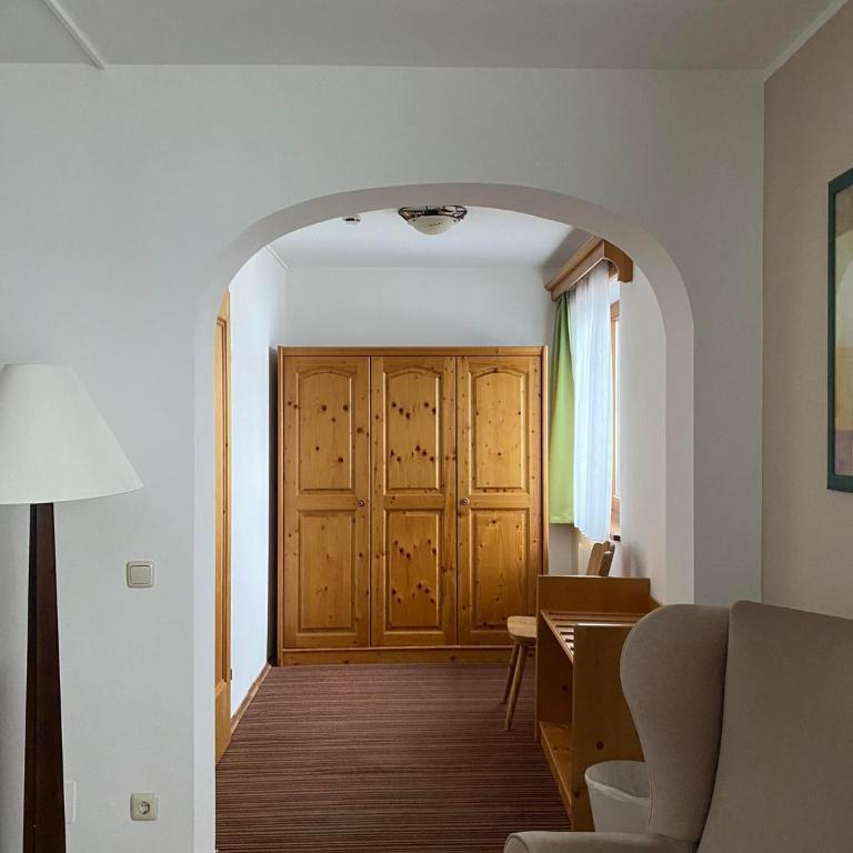 Hotel Aquamarin - Dreibettzimmer mit Bergblick - 3