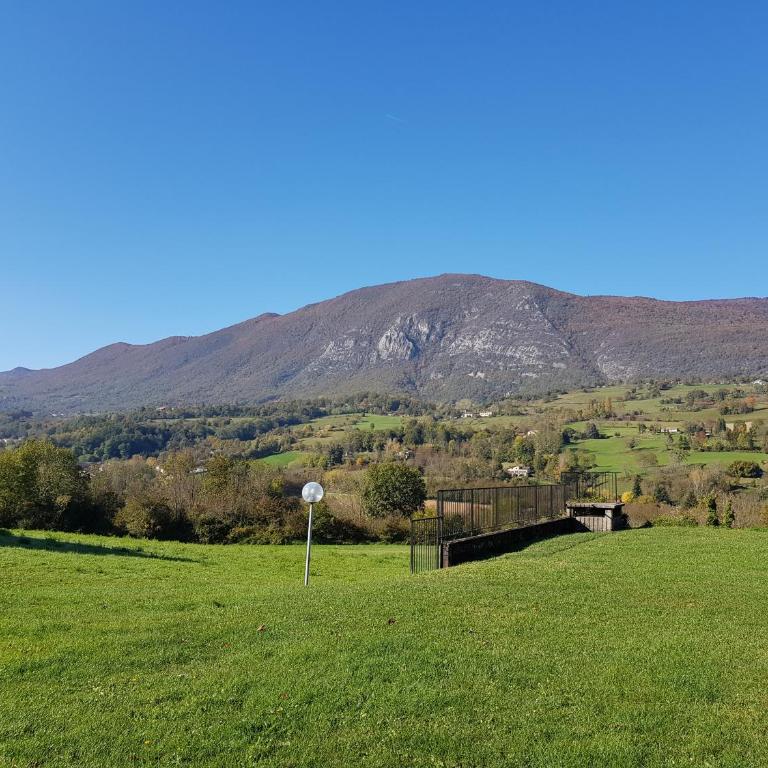 GITES des FLANDAINES - Appartement avec Vue sur la Montagne - 46