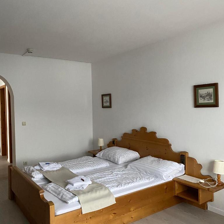 Hotel Aquamarin - Doppelzimmer mit Bergblick - 1