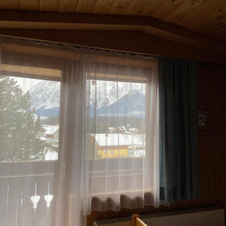 Hotel Aquamarin - Vierbettzimmer mit Bergblick - 13