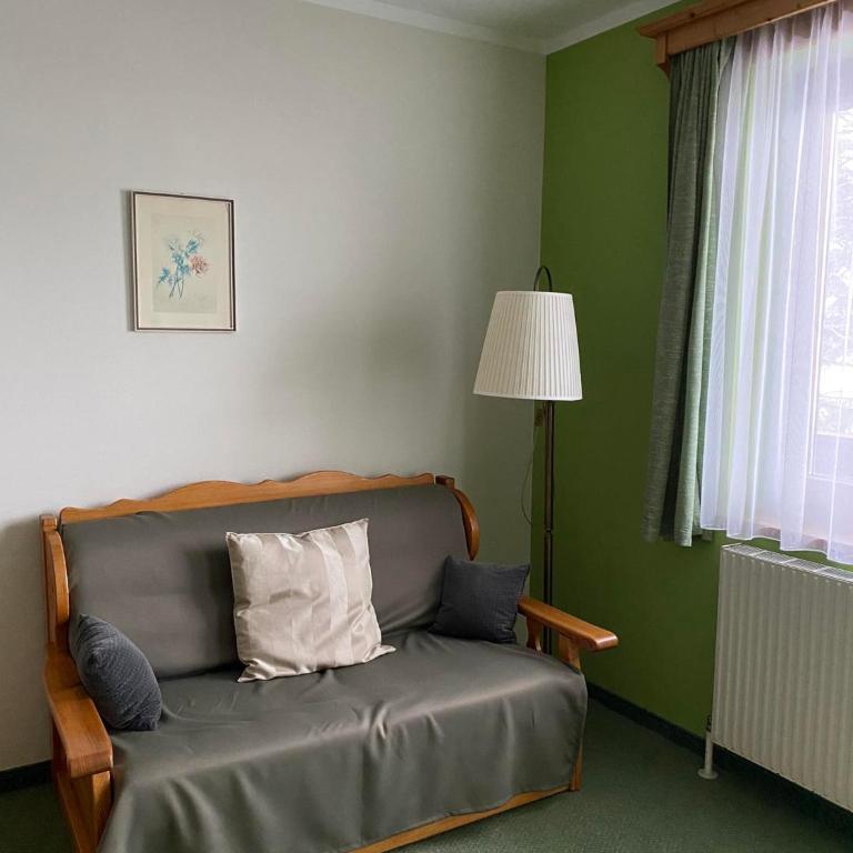 Hotel Aquamarin - Doppelzimmer mit Bergblick - 9