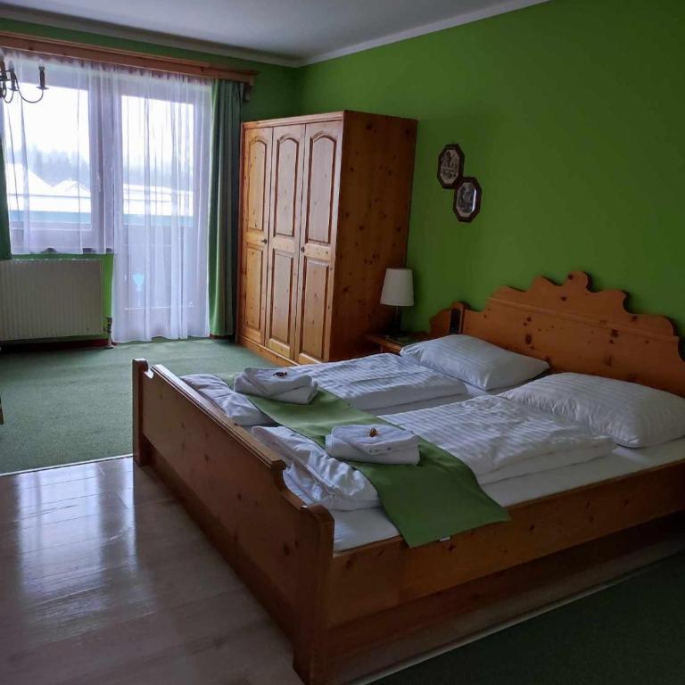 Hotel Aquamarin - Doppelzimmer mit Bergblick - 11