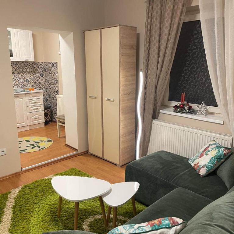 KristaLo Apartman Subotica - Two-Bedroom Apartment - 11