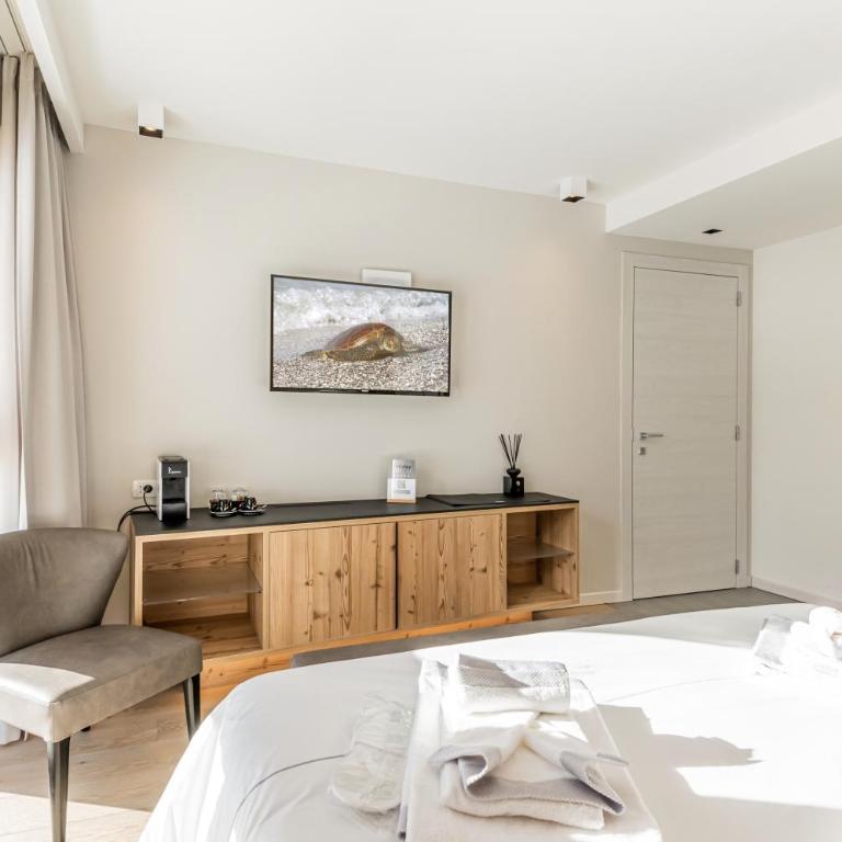 HOTIDAY Room Collection - Cervinia - Camera Matrimoniale/Doppia con Letti Singoli - 6